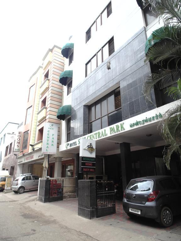Hotel S R M Central Park Chennai Bagian luar foto